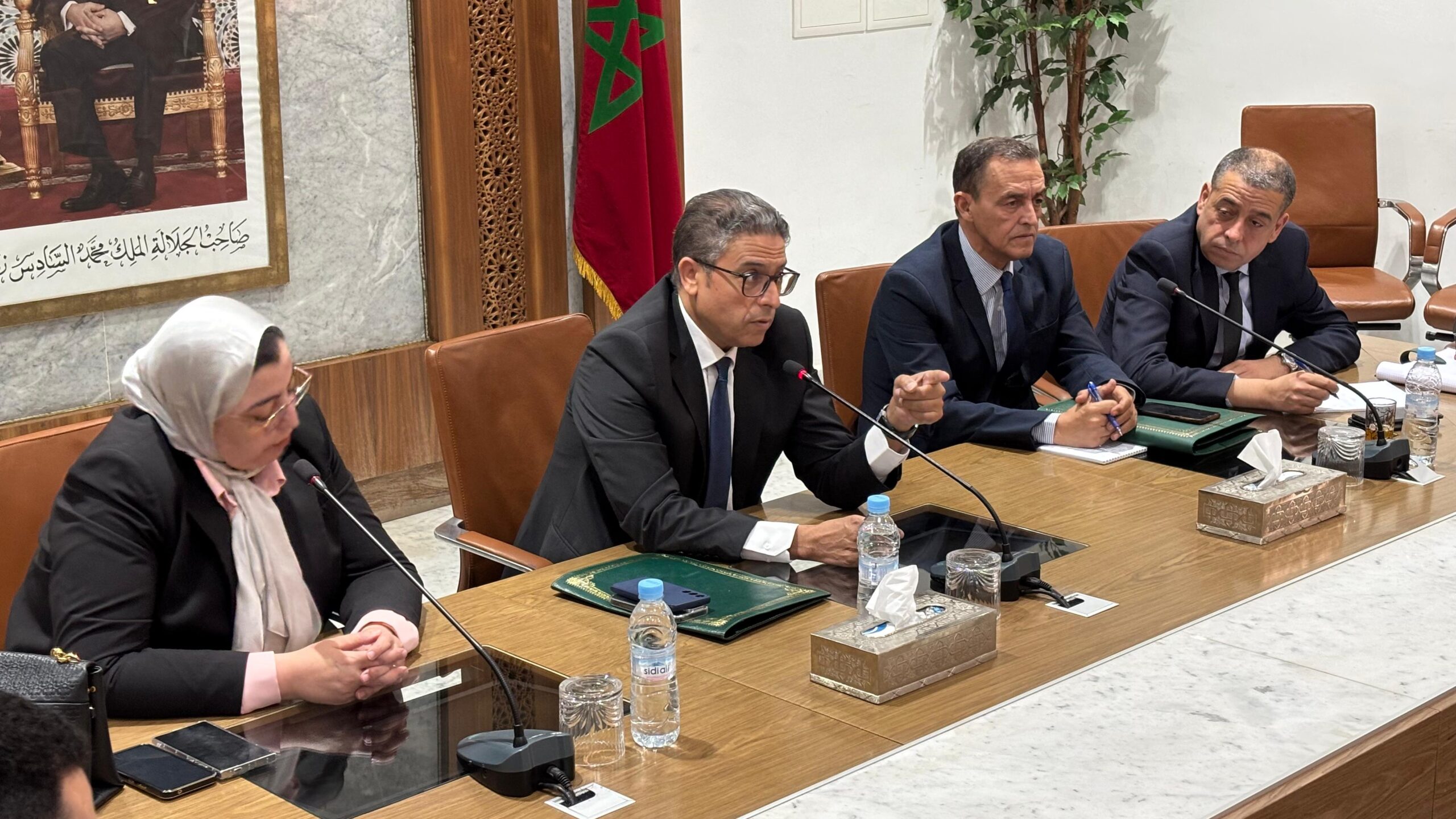 بنشيخي والي مراكش بالنيابة يترأس اجتماعا للرقي بالنظافة العامة والانارة العمومية
