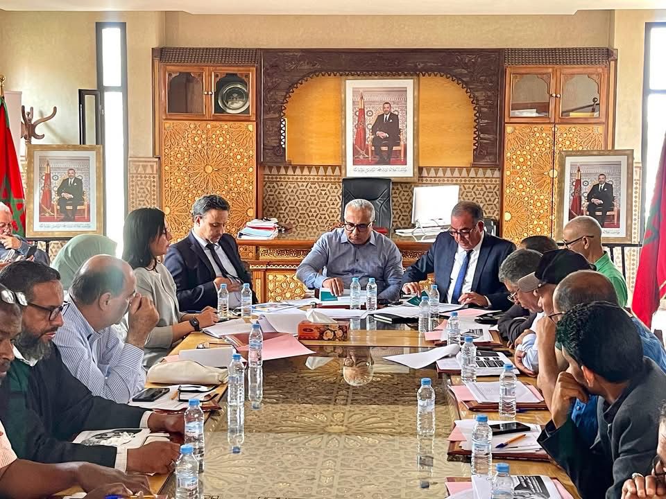 شميس رئيس غرفة الصناعة التقليدية يعقد اجتماعا لمناقشة التغطية الصحية للصناع