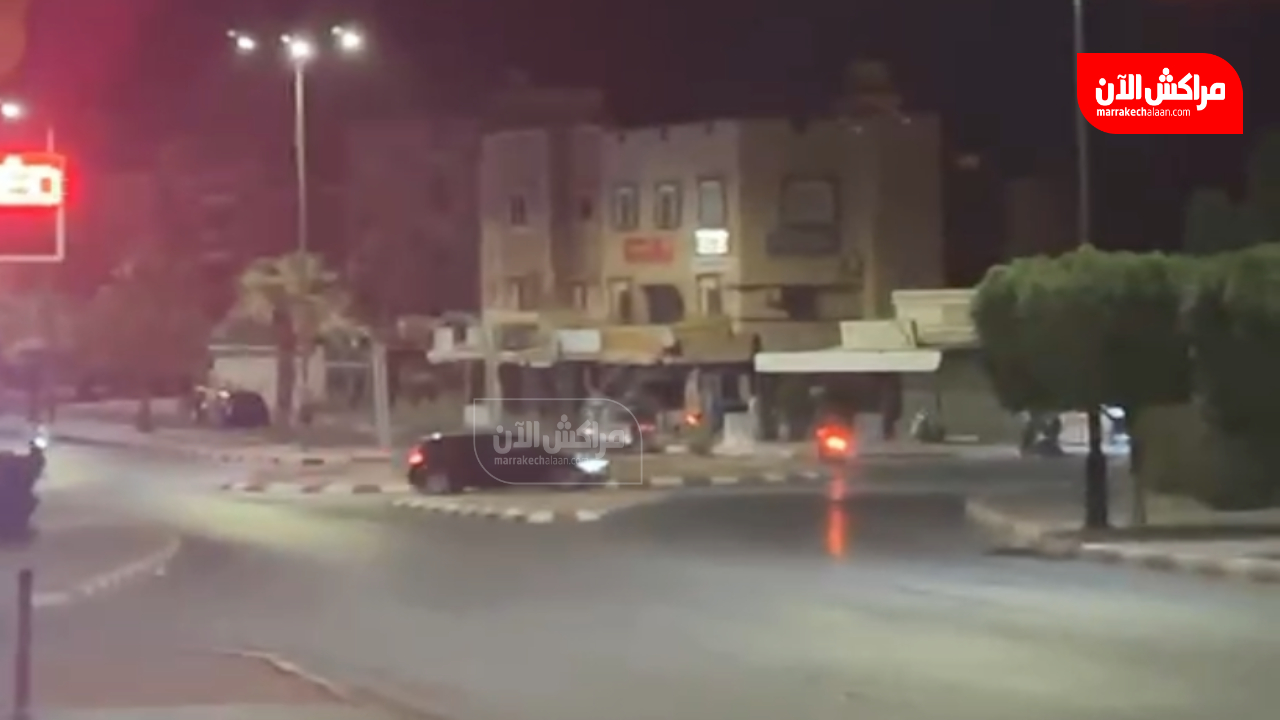 خطير.. ولد الفشوش يقود سيارته بطريقة استعراضية بقلعة السراغنة +فيديو
