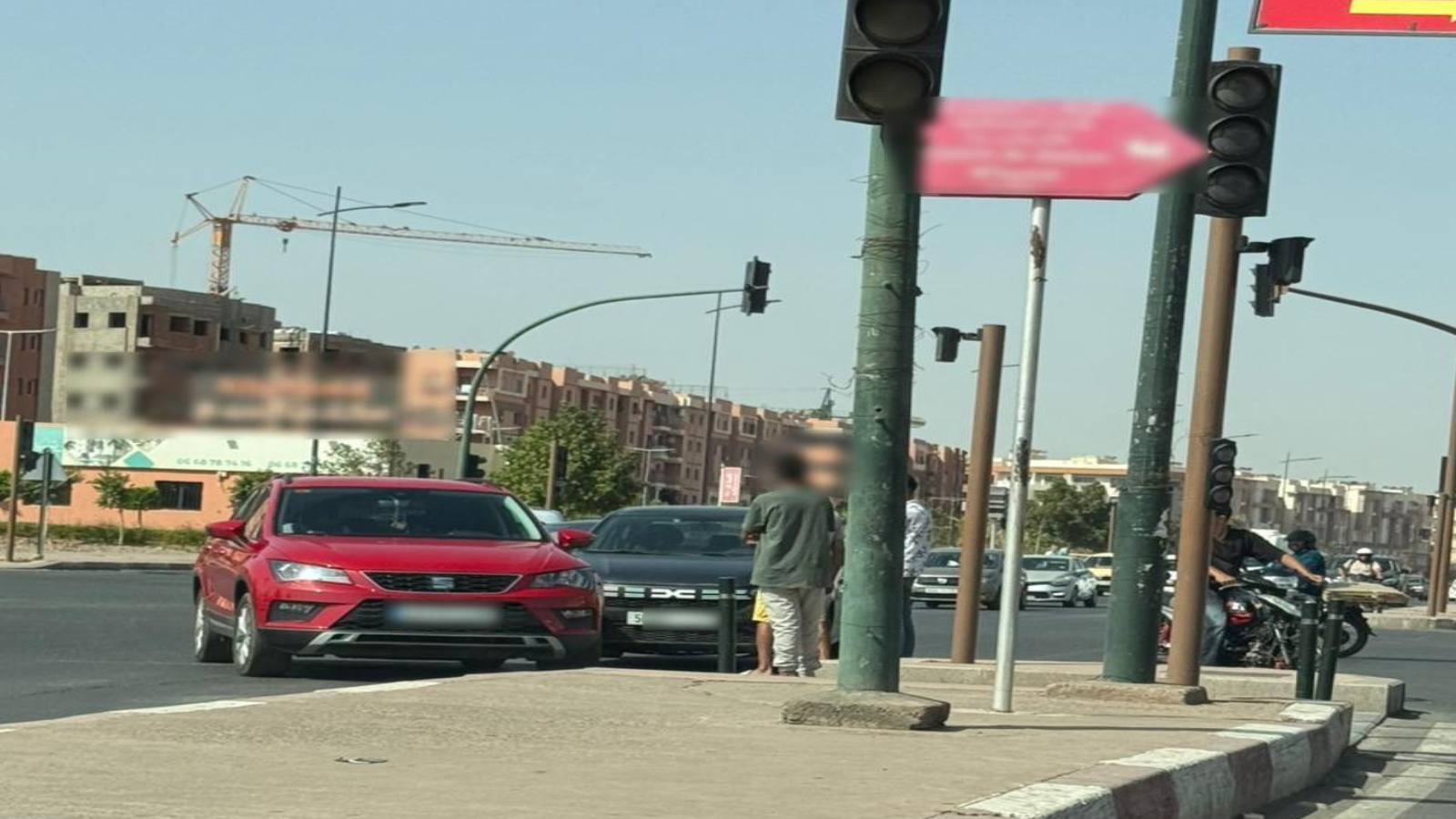 شارع كماسة بالمحاميد مراكش.. ثلاثة حوادث سير في صباح واحد تثير قلقاً حول السلامة الطرقية
