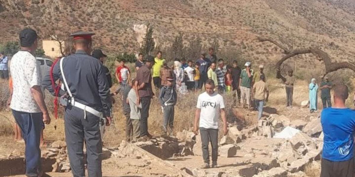 انهيار سور مدرسة يودي بحياة رجل وقطيعه ضواحي ازيلال