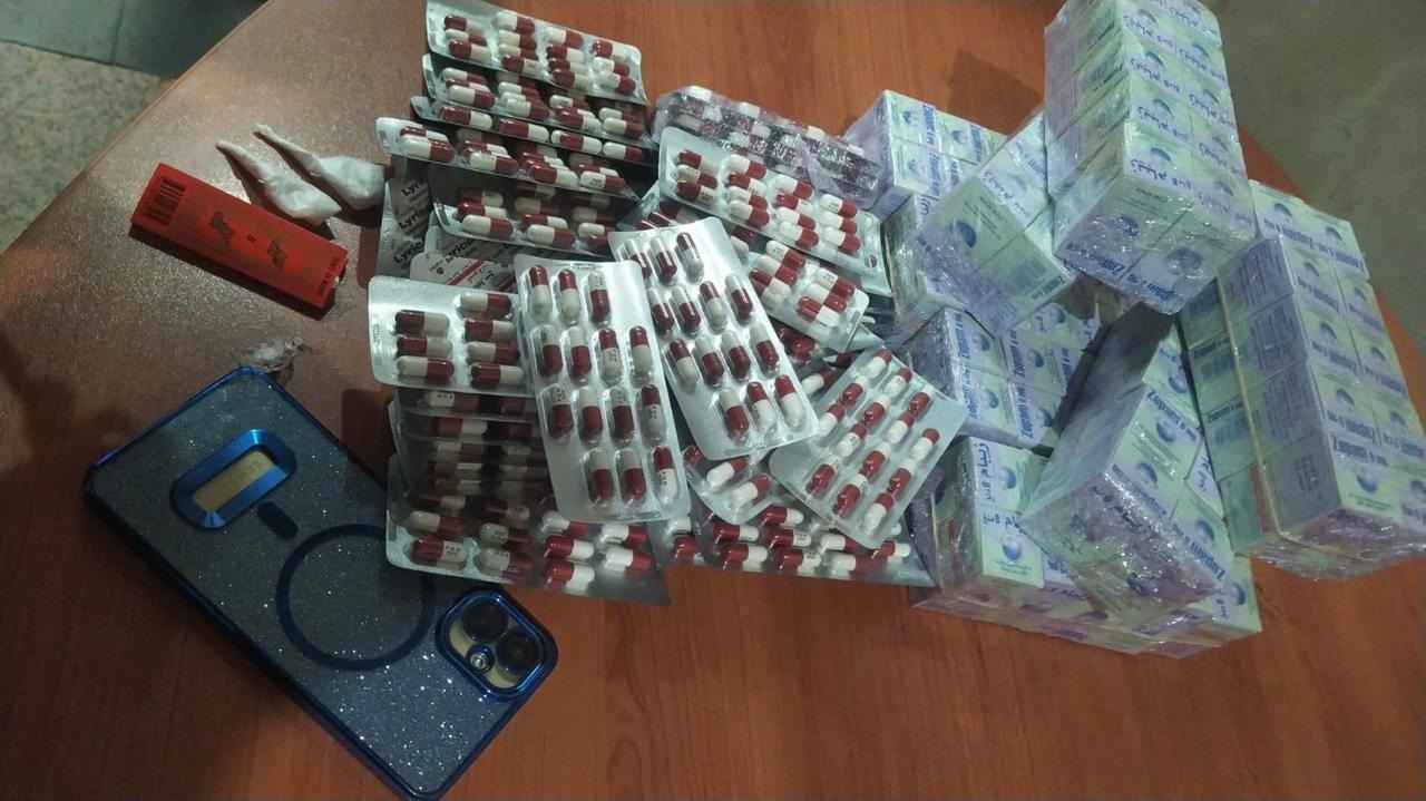 شرطة طنجة توقف سيدة بحوزتها كمية كبيرة من الأقراص المهلوسة والكوكايين بمحطة القطار