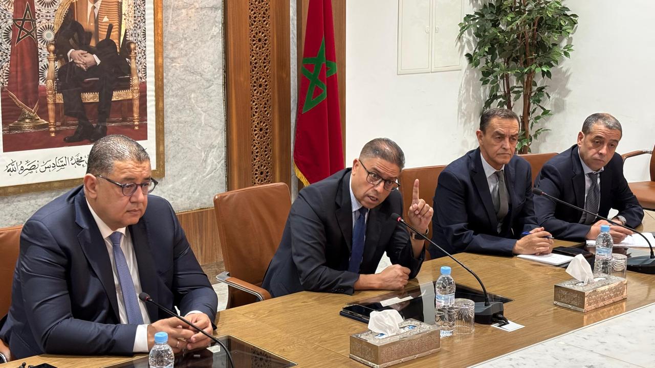الوالي بنشيخي يترأس اجتماعًا هامًا خصص لبحث سبل تعزيز النظافة بمراكش