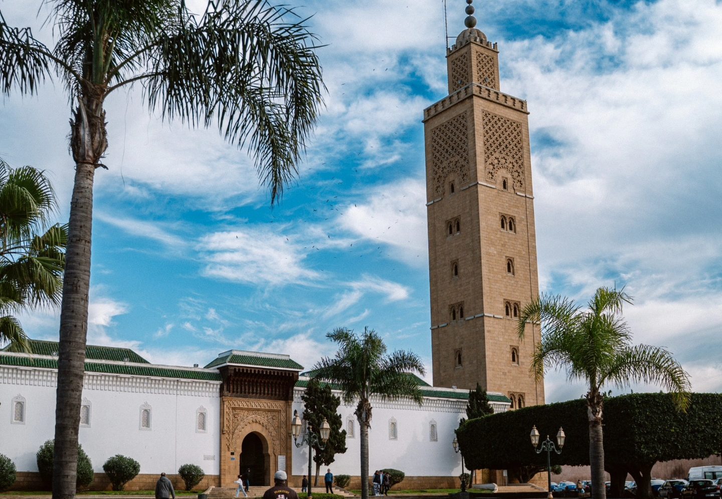 وزارة الأوقاف تطلق طلب عروض لتوريد وتركيب آليات تشتغل بالطاقة الشمسية