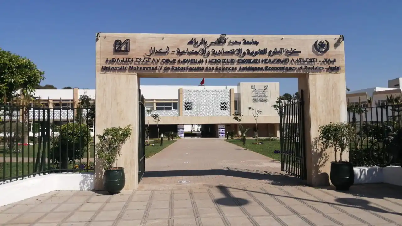 عمادة كلية الحقوق بأكدال تصف إلغاء مناقشة أطروحة دكتوراه ب”الادعاءات الزائفة”