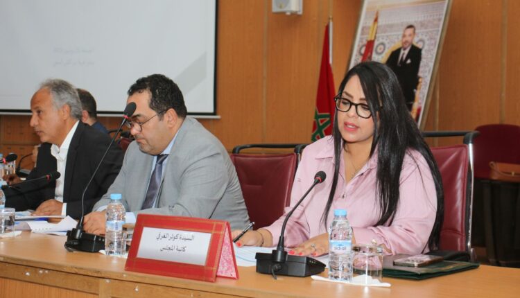 كوثر الغرفي: الدورة الاستثنائية لمجموعة “مراكش للنقل” محطة مفصلية لتأهيل النقل الحضري وتعزيز الحكامة