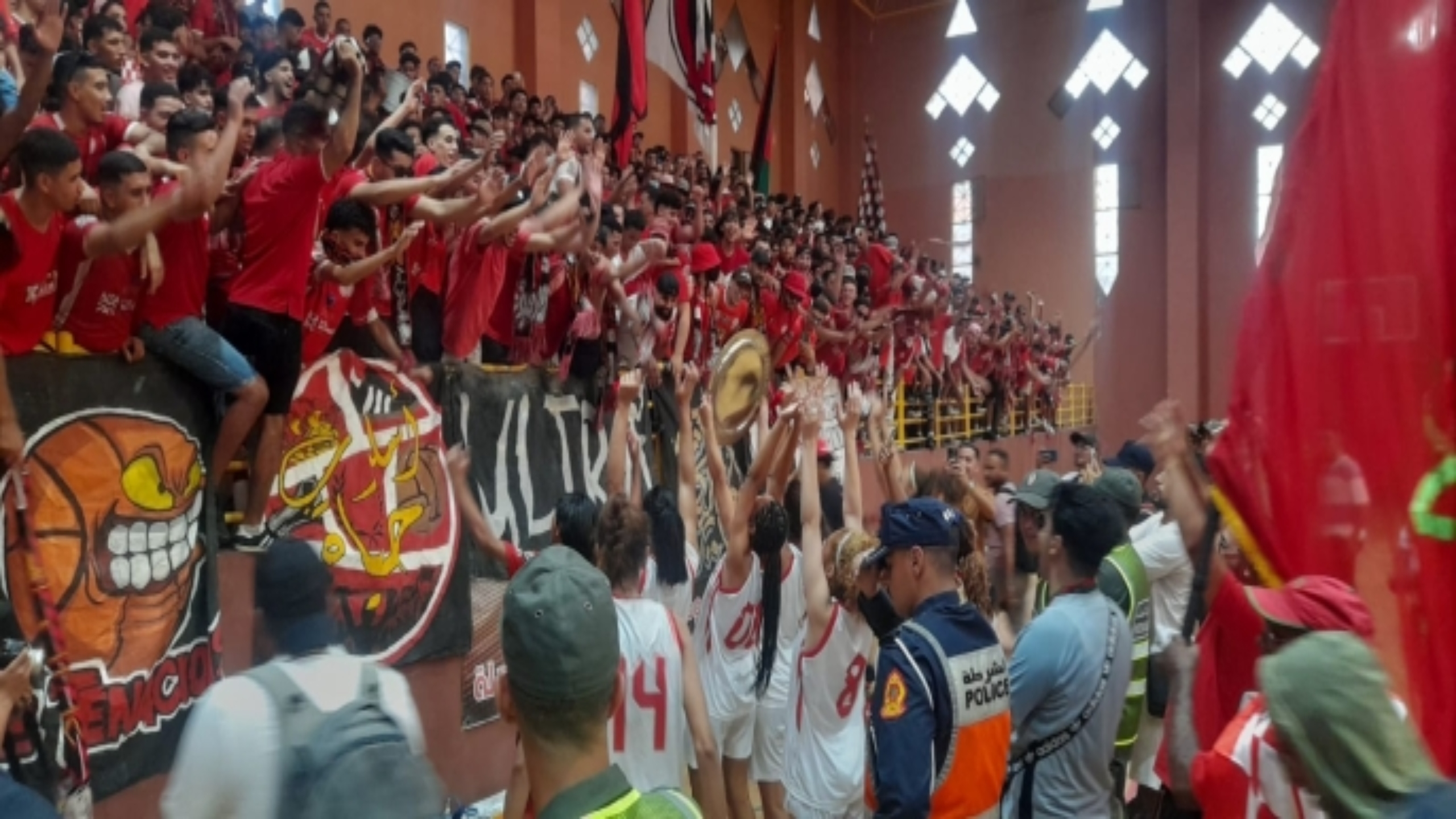 سيدات الكوكب المراكشي بطلات المغرب في كرة السلة