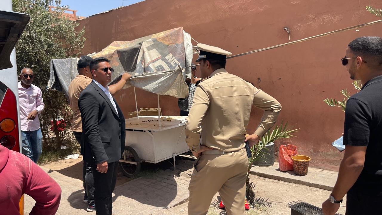حملة واسعة بجليز.. قائد الملحقة يقود عملية حجز عشرات العربات المجرورة باليد