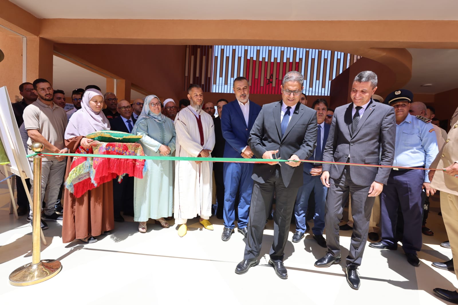 بنشيخي والي مراكش-آسفي يدشن مشاريع تنموية كبرى بقيمة 100 مليون درهم بالحوز احتفالاً بعيد العرش