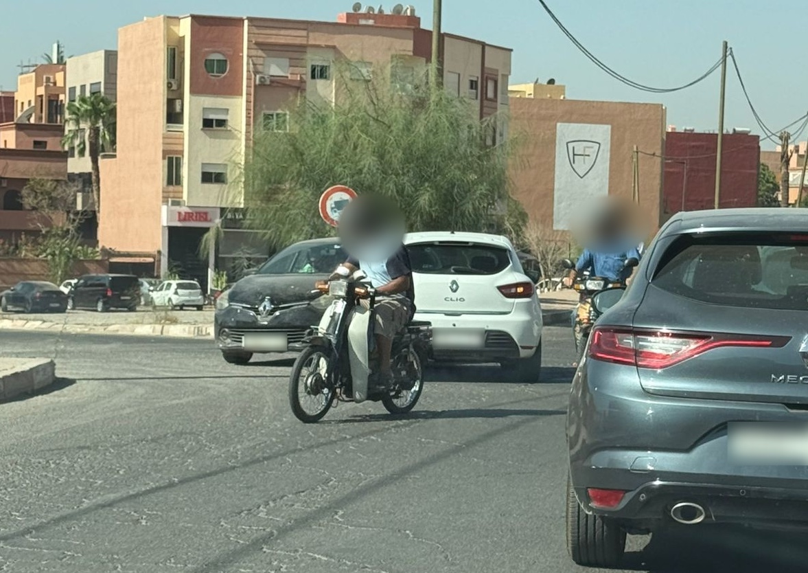 حادث سير يعرقل شارع جبل الكدية بمراكش ويخلف خسائر مادية جسيمة