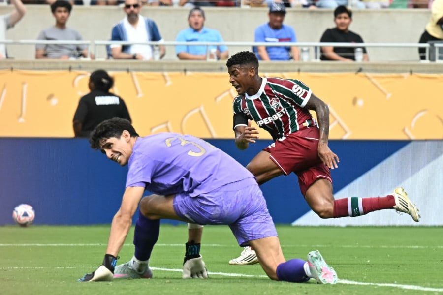 مغامرة الهلال تنتهي بخسارته أمام فلوميننسي