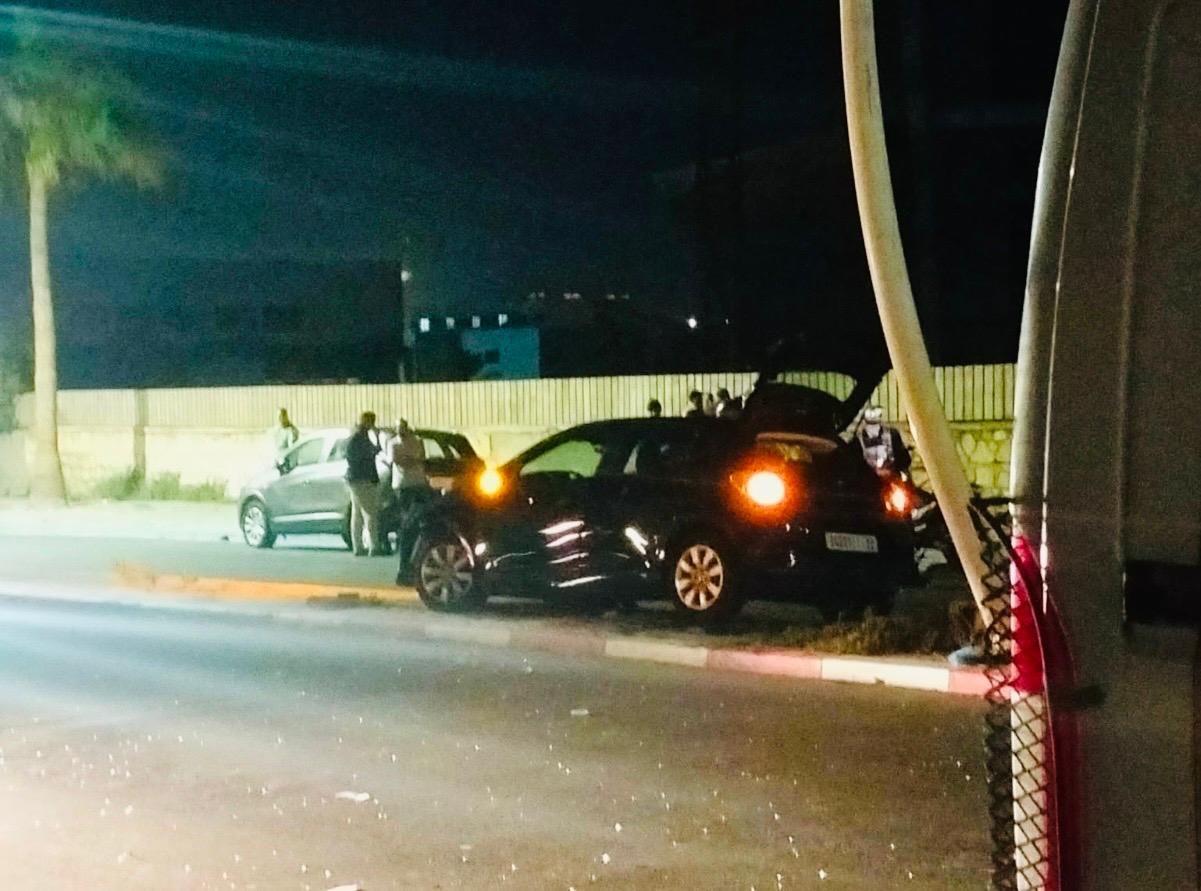 السرعة المفرطة تؤدي إلى ارتطام سيارة بعمود كهربائي بالصويرة +صور