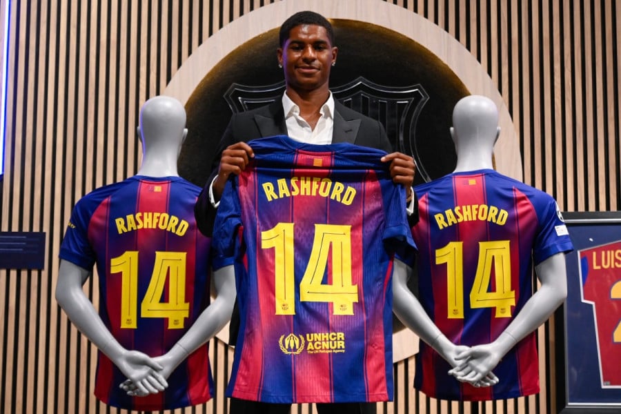 برشلونة يتعاقد مع المهاجم الإنكليزي راشفورد