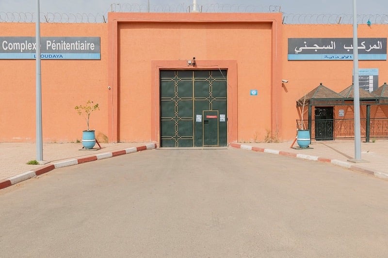 ايداع 5 متهمين بسجن الاوداية مراكش في شبهة سرقة أسلاك الإنارة العمومية بمحيط الملعب الكبير