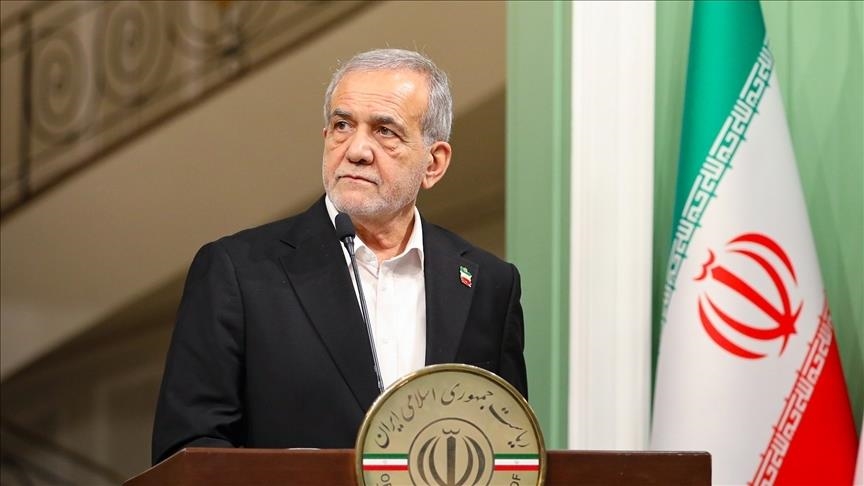 الرئيس الإيراني يتهم إسرائيل بمحاولة قتله