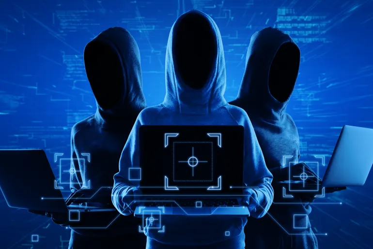 “قراصنة إيران” يهددون بنشر رسائل بريد لمساعدي ترامب