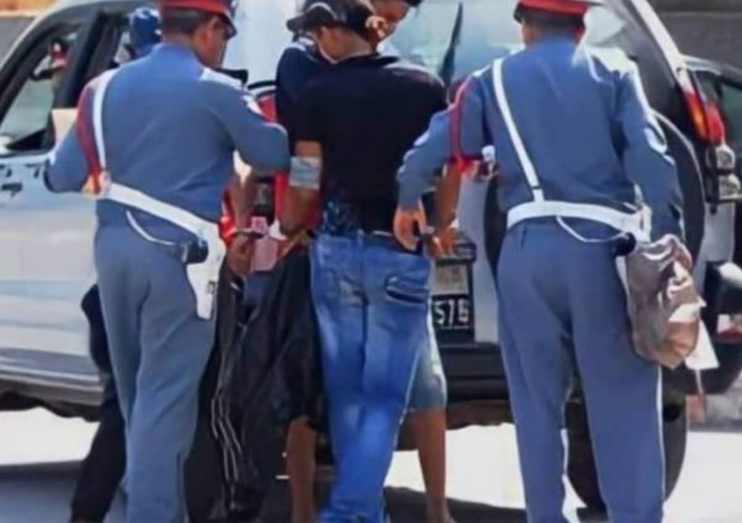 درك تمصلوحت يوقف “بزناس” هدّد مواطنين بالسلاح الأبيض داخل منتجع