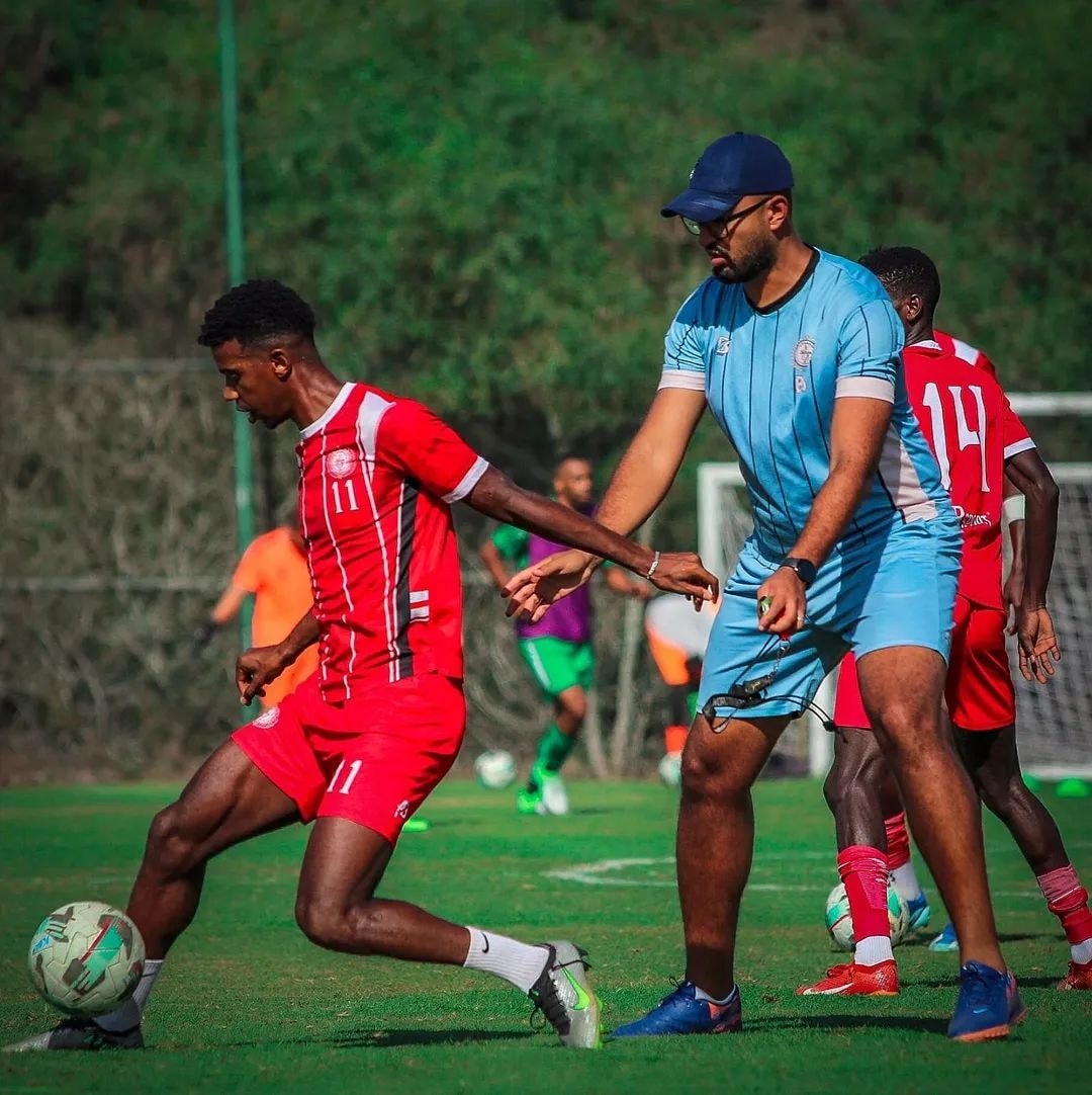 الكوكب المراكشي ينهي معسكره الإعدادي وقرارات حاسمة بشأن قائمة المغادرين