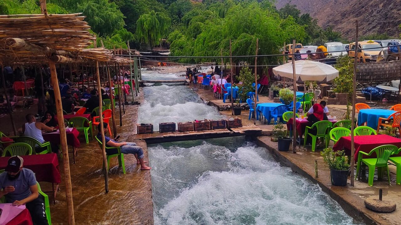 ستي فاضمة وجهة مفضلة يقصدها مغاربة وأجانب هربا من لهيب الصيف