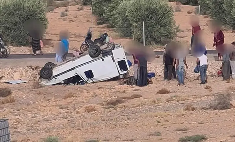 إصابة 11 شخصًا في انقلاب سيارة بجرسيف