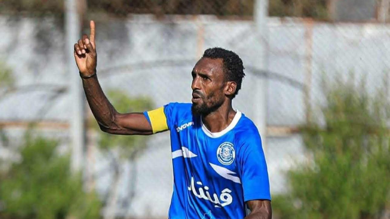 رصاصة تنهي حياة نجم الكرة الفلسطينية سليمان العبيد أثناء انتظاره للمساعدات الإنسانية في غزة