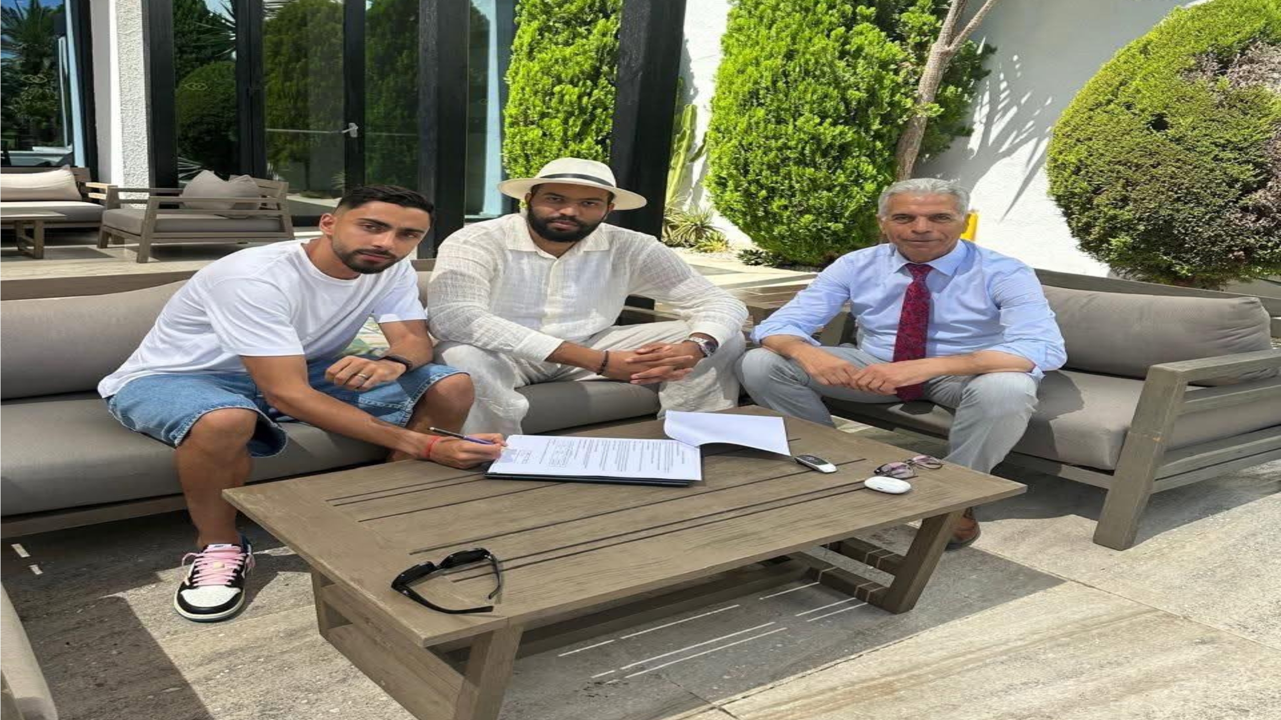 رسمياً.. الكوكب المراكشي يضم عميد المغرب الفاسي السابق حمزة الجناتي