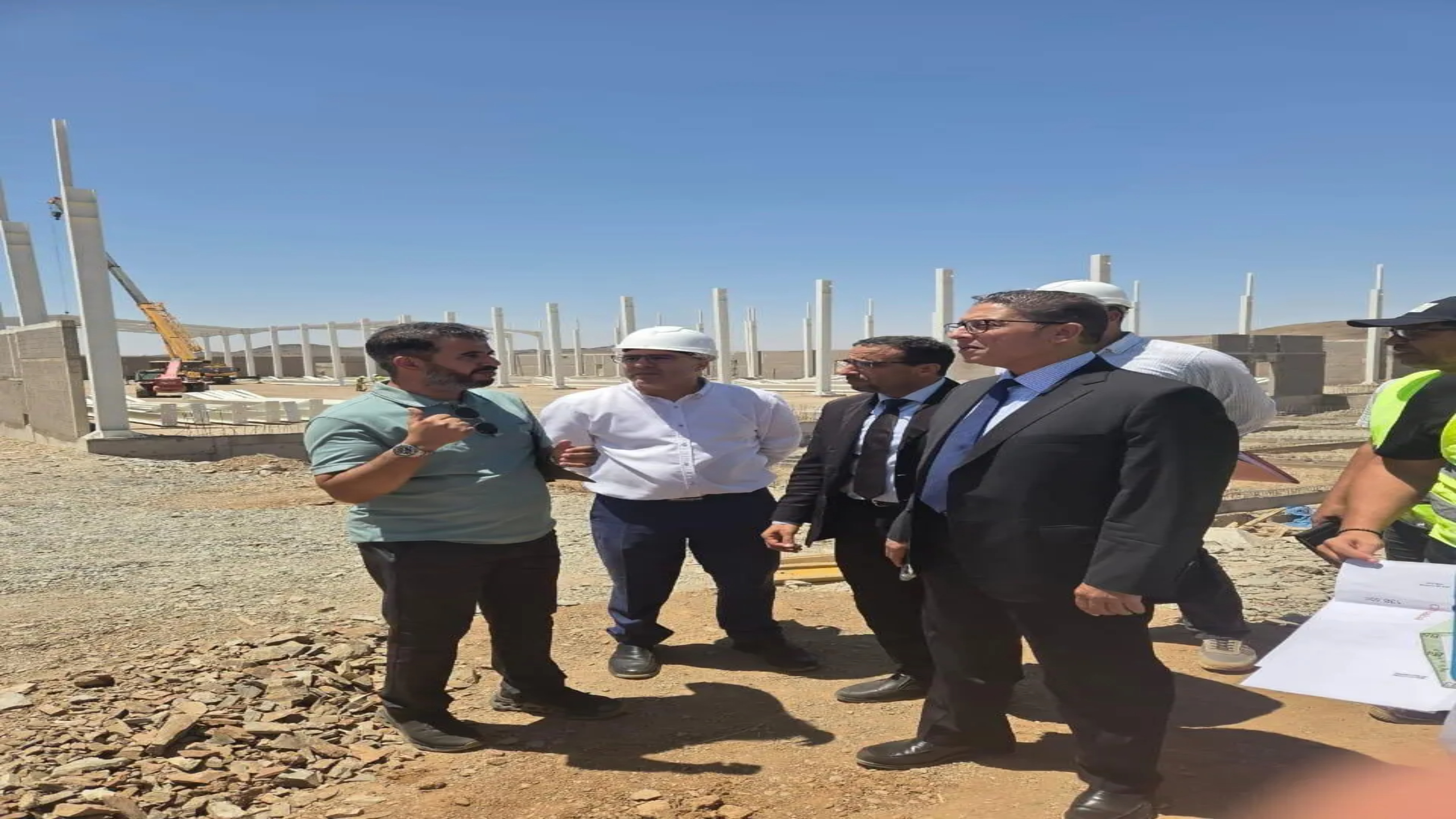 بنشيخي والي جهة مراكش أسفي يعرب عن استيائه من تعثر الأشغال بشارع عين إيطي