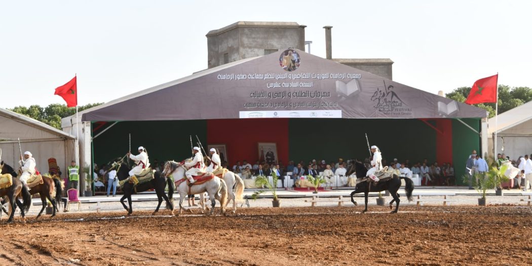 مهرجان الطلبة والرمى والخيالة بصخور الرحامنة يحتفي بالتراث المغربي