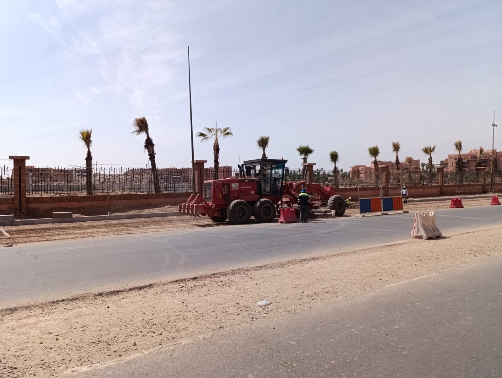 بإشراف الوالي بنشيخي.. أشغال تهيئة شارع علال الفاسي بمراكش تتواصل بوتيرة سريعة +صور