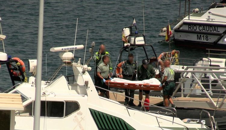 بحرية سبتة تنتشل جثة قاصر حاول دخول المدينة سباحة