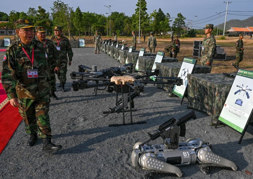 روبوتات في ساحة المعركة.. الصين تكشف عن “ذئاب” قاتلة