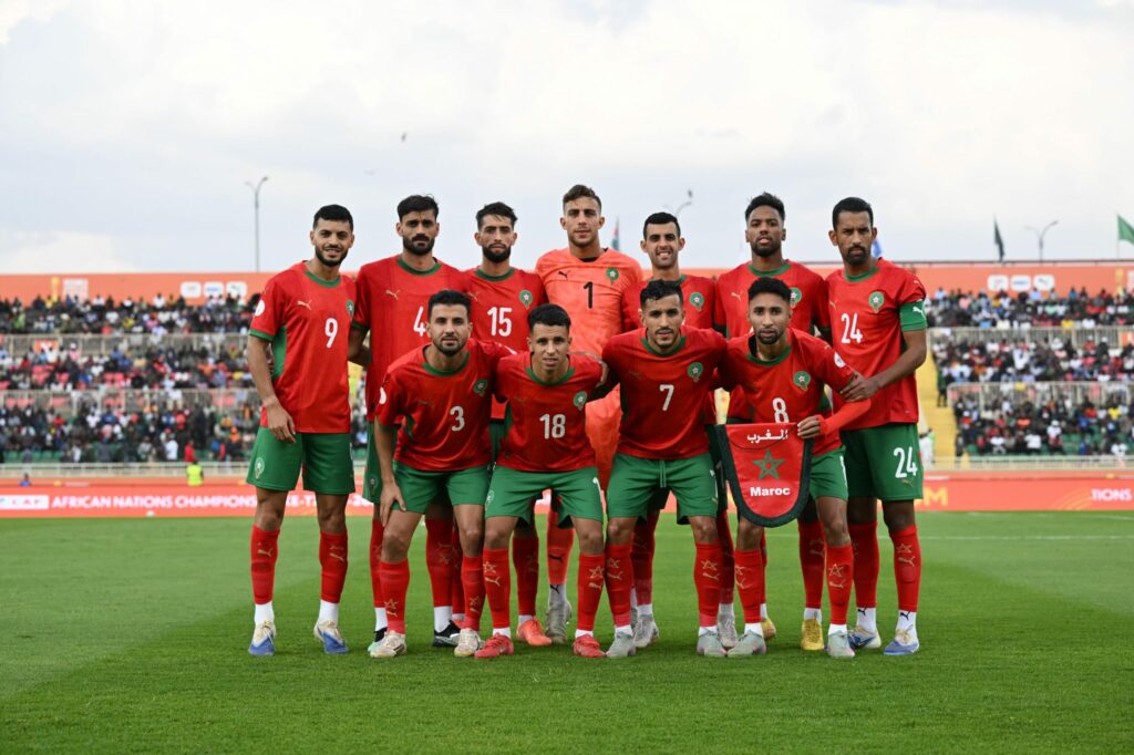 الأسود المحلية تواجه اختباراً نارياً أمام حامل اللقب السنغالي في نصف نهائي «الشان»