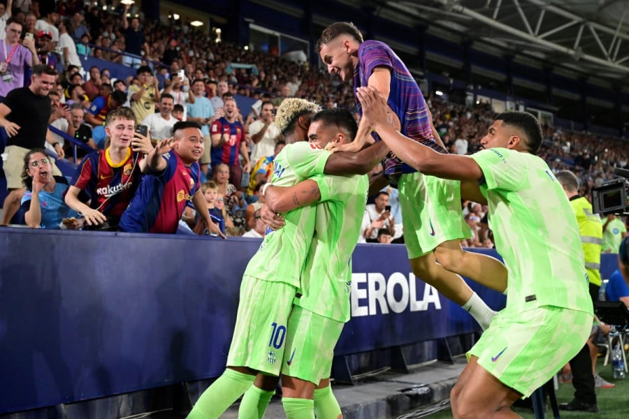 الدوري الإسباني.. برشلونة يحقق ريمونتادا ويفوز على ليفانتي