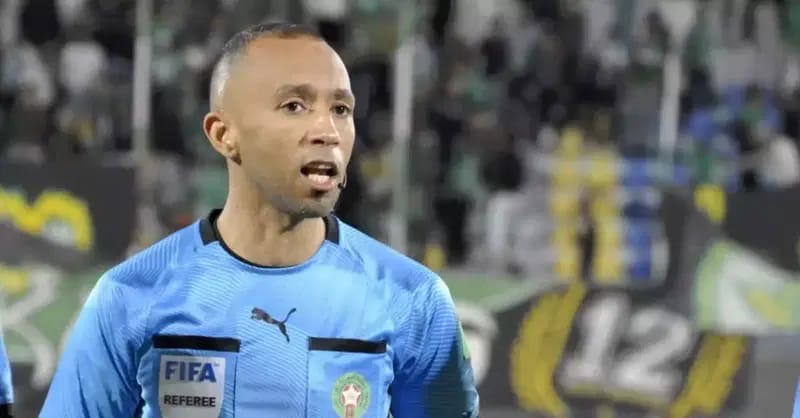 مباراة الكوكب المراكشي والنجم الساحلي بقيادة ثلاثي تحكيم مغربي دولي