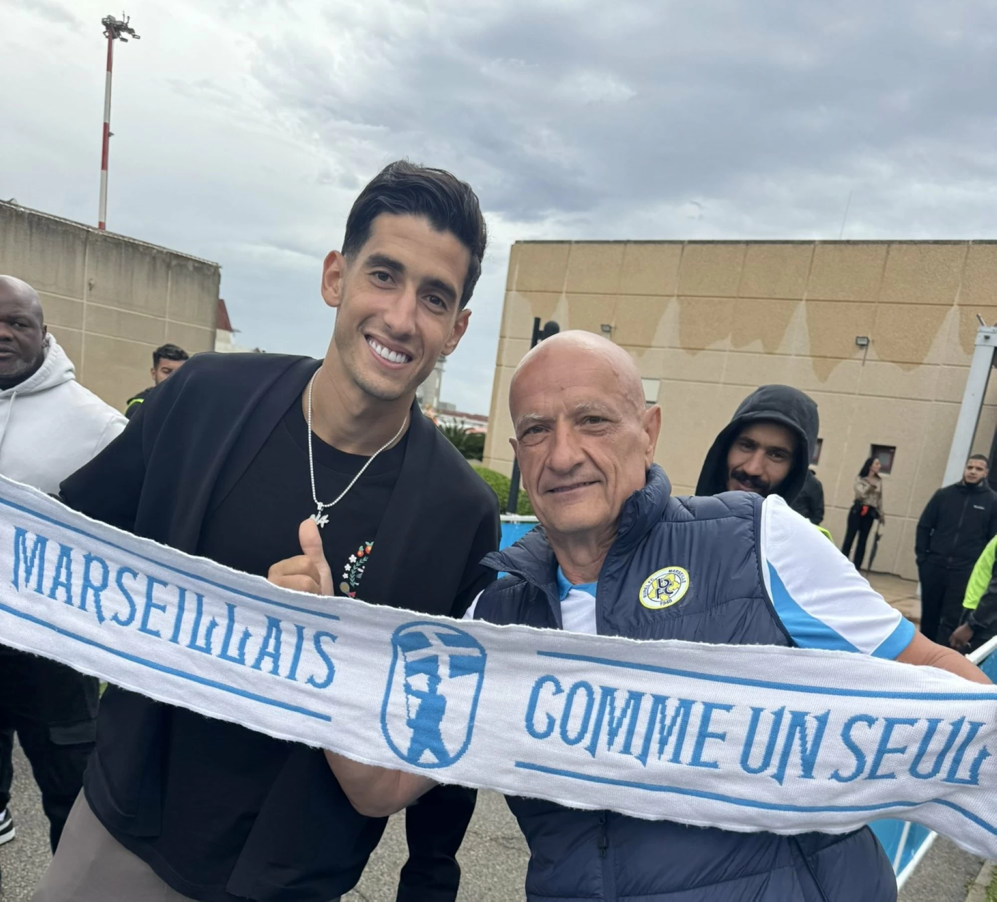 رسميا.. نجم المنتخب المغربي نايف أكرد ينضم إلى فريق مارسيليا