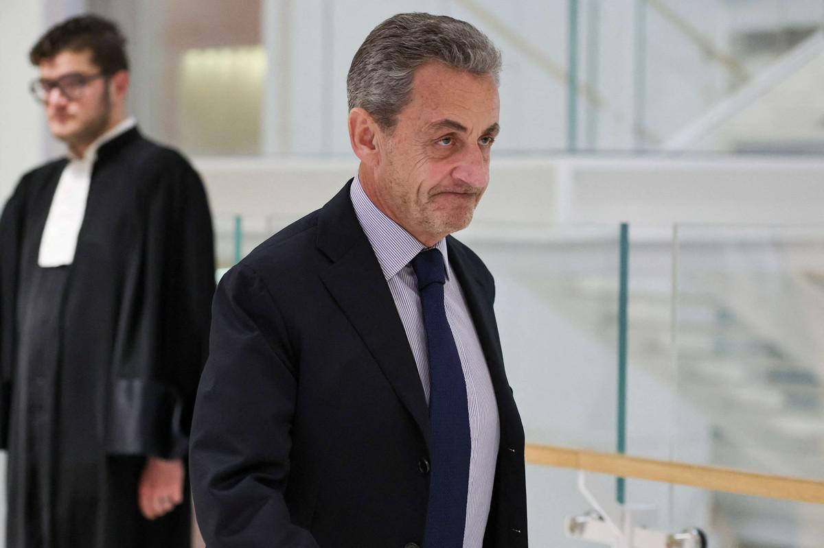 القضاء الفرسي يدين الرئيس الاسبق ساركوزي بتهمة التواطؤ الجنائي في قضية تتعلق بتلقيه تمويلا غير قانوني