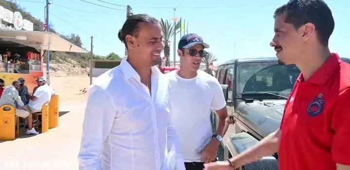 النجم جواد الزايري يحل بآسفي ويثني على جمالها