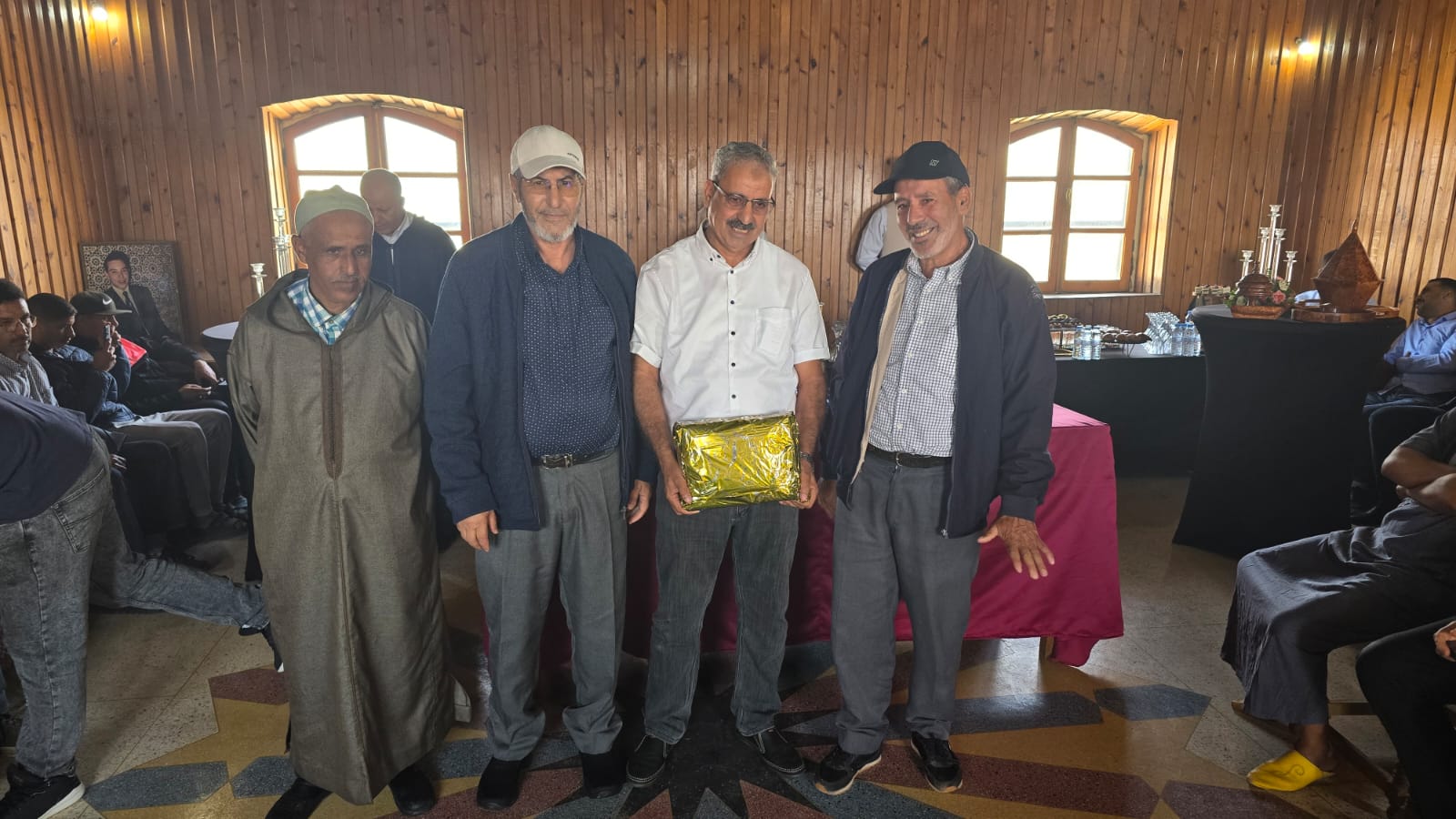 بعد تنقيله الى العرائش.. الاحتفاء بمندوب مكتب الصيد البحري بميناء الصويرة أزرقي +صور
