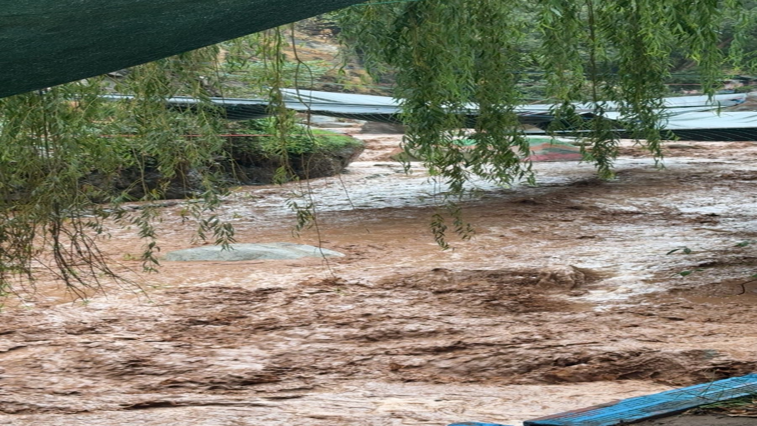 ارتفاع منسوب مياه واد ستي فاضمة يثير المخاوف من الفيضان