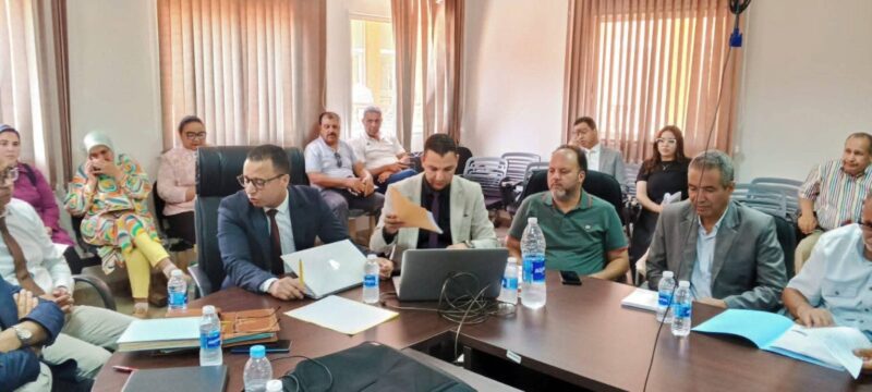 قلعة السراغنة.. لجنة محلية تناقش جهود مكافحة استغلال القاصرين