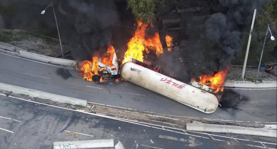 المكسيك.. أربعة قتلى و90 جريحا على الأقل في انفجار شاحنة صهريج لنقل الغاز