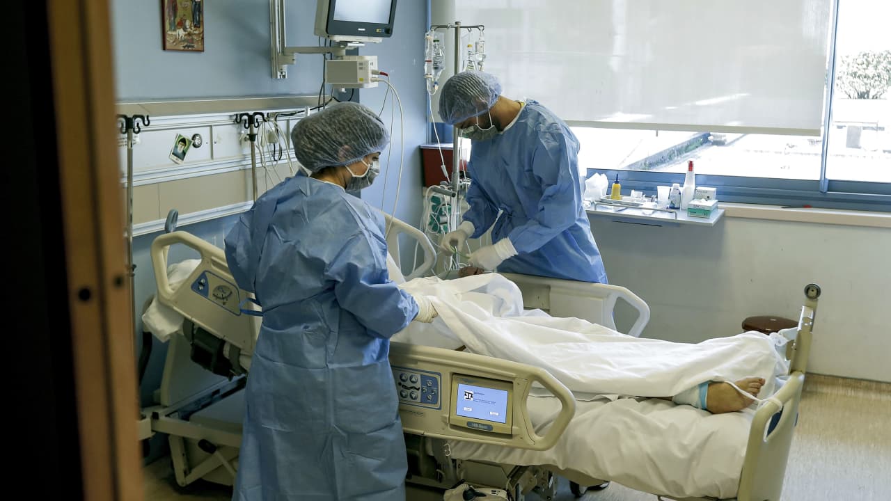 الشروع في تعيين 530 طبيباً أخصائياً ابتداءً من غشت المقبل واعتماد نظام التعاقد الإلزامي بقطاع الصحة