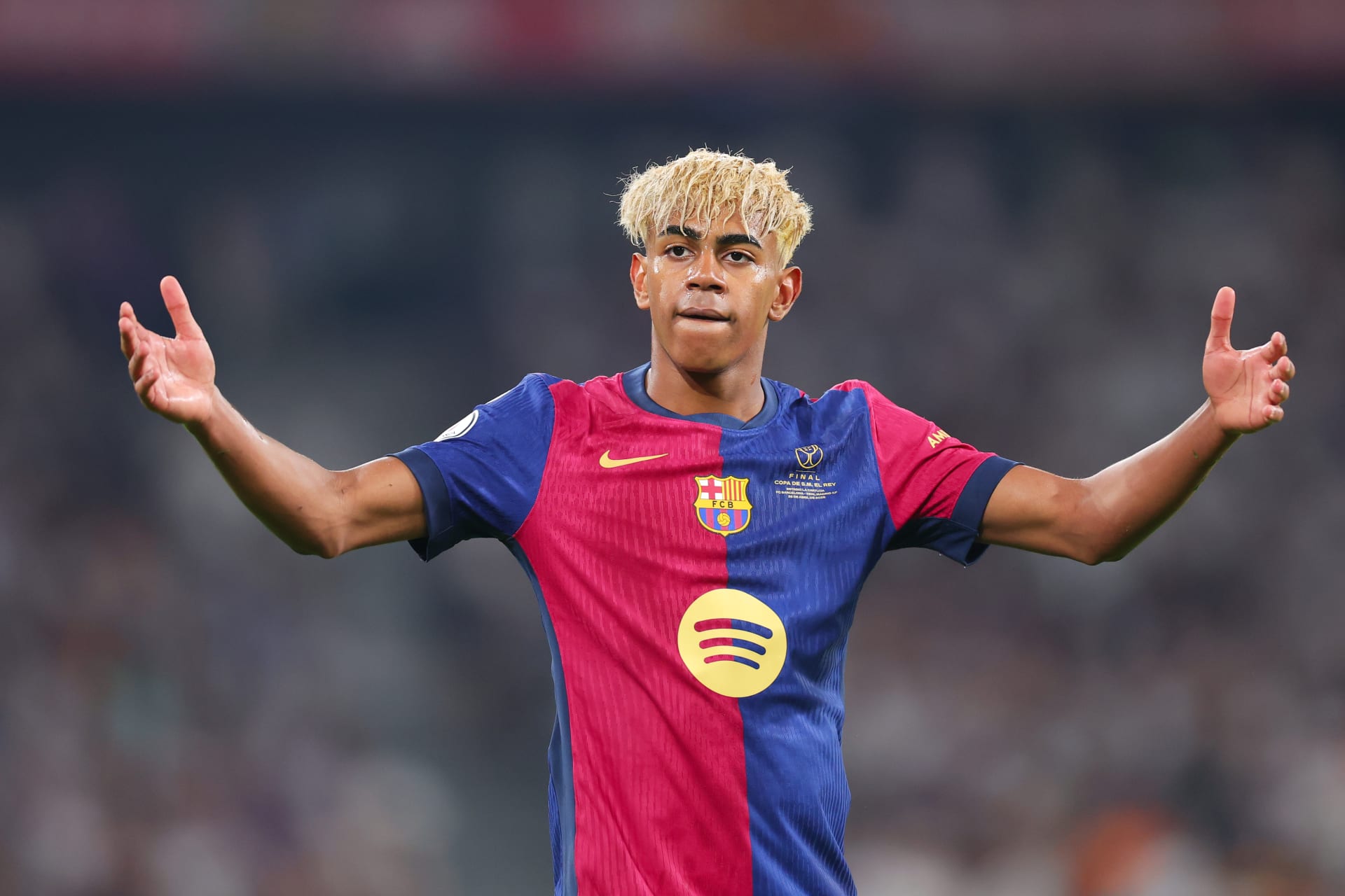 الأسوأ لم يأت بعد.. طبيب يفسر تراجع مستوى يامال