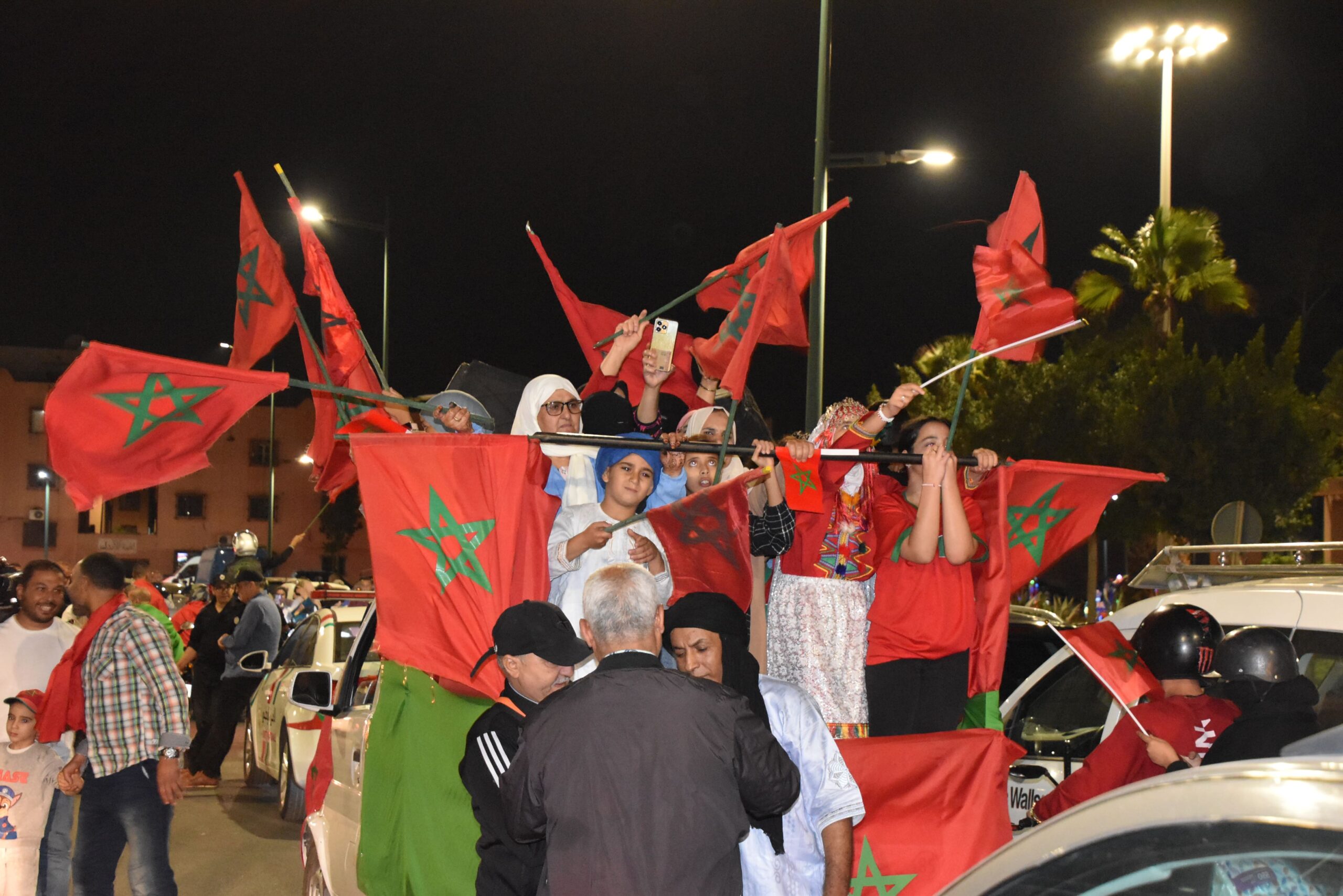 بالفيديو.. مسيرات حاشدة تجوب مراكش احتفالاً بقرار مجلس الأمن