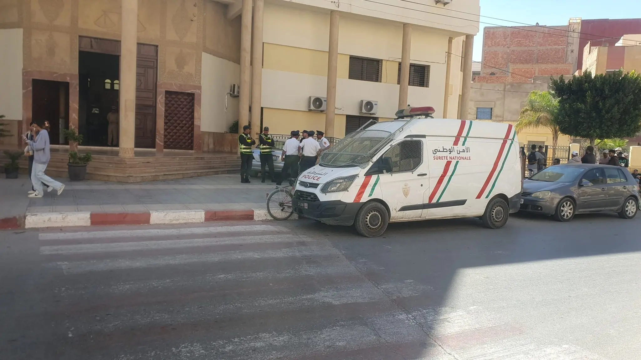 محاكمة 48 شخصاً في جرسيف لتورطهم بأعمال شغب وتخريب الممتلكات