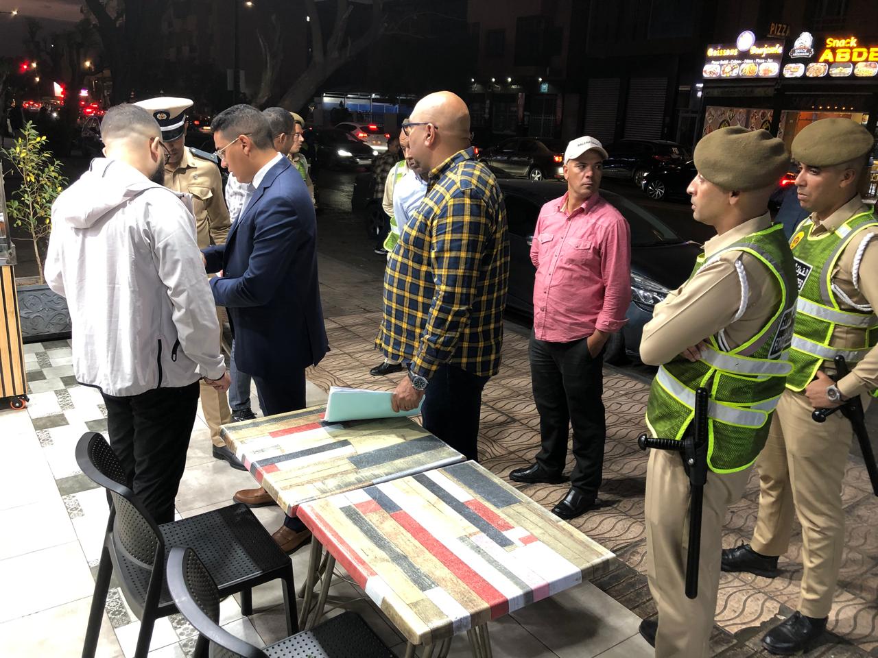 سلطات مراكش تنفذ قرارات الإغلاق النهائي في حق 4 محلات لبيع المأكولات