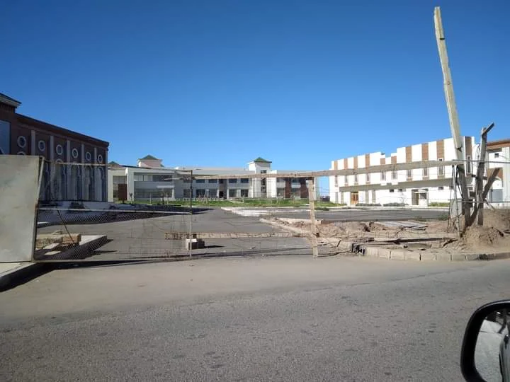 اليزيدي عامل قلعة السراغنة يدعو لمضاعفة الجهود لاستكمال سوق الجملة