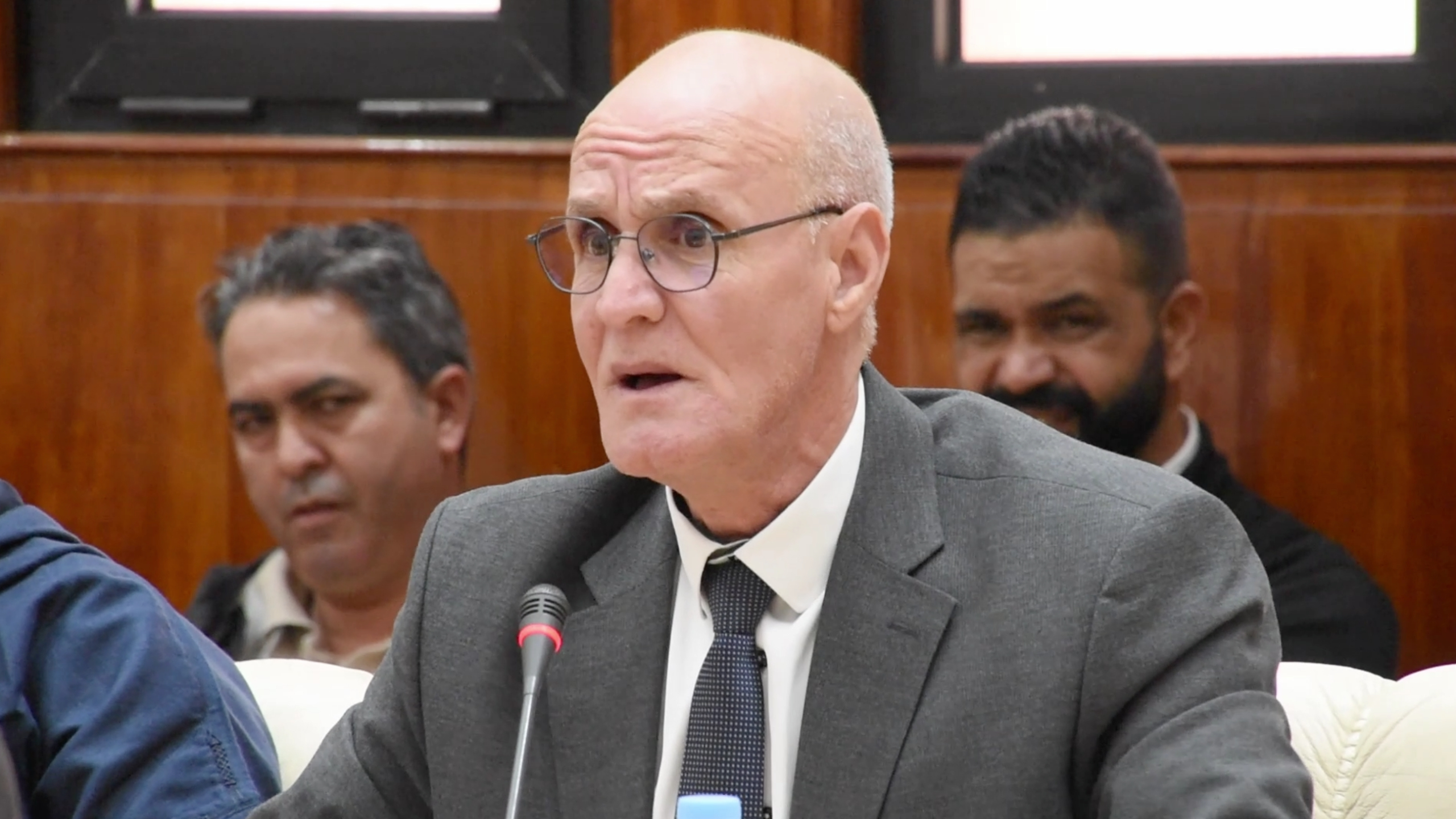 بالفيديو.. بيطاري يدعو مجلس مراكش لـ “مواجهة الإشاعات” عبر التواصل وعقد ندوات صحفية حول المشاريع والتفويضات