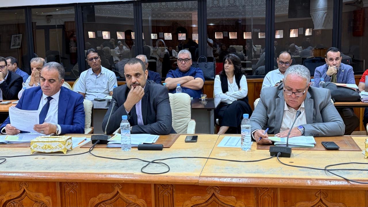 في خطوة إنقاذية.. المجلس الجماعي لمراكش يصادق على تعديل اتفاقية مركز تعقيم الكلاب الضالة بعد انسحاب مجلس العمالة وتحمل التمويل كاملاً