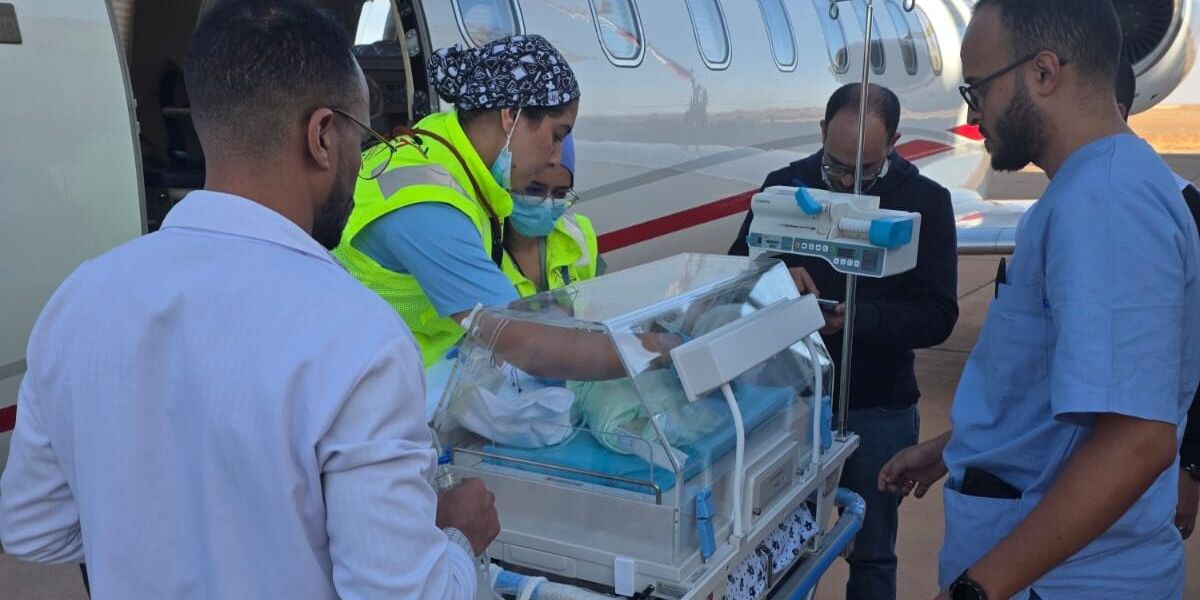 نقل رضيع خدّيج من الرشيدية إلى الرباط عبر طائرة إسعاف مجهزة